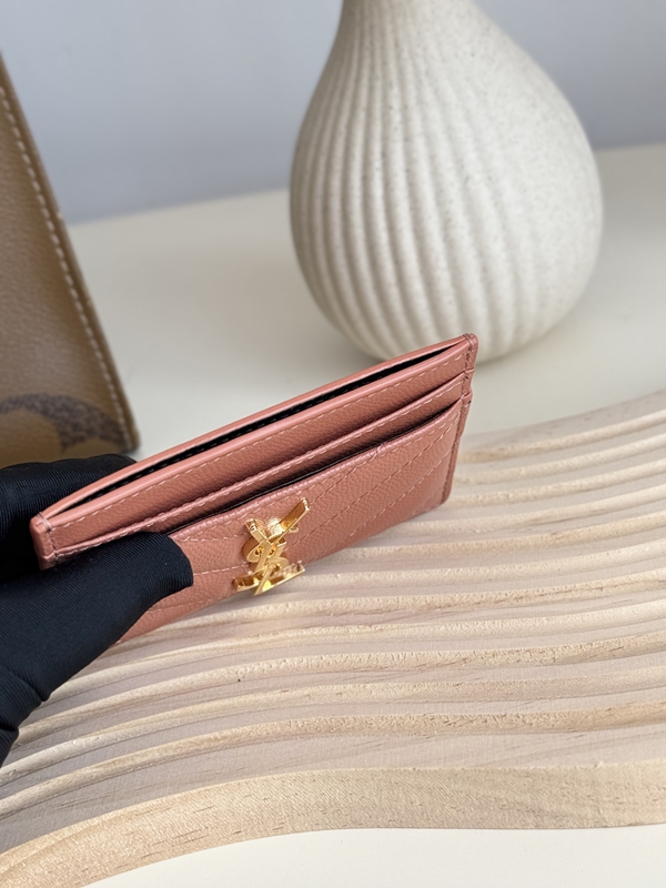 イヴサンローラン財布素材ディテール